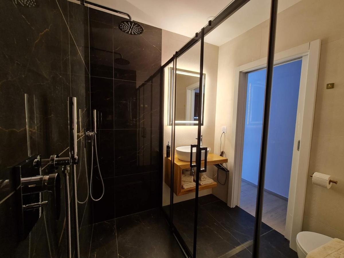 Restaurant & Apartments Getaway Pri Kobalu Випава Екстериор снимка