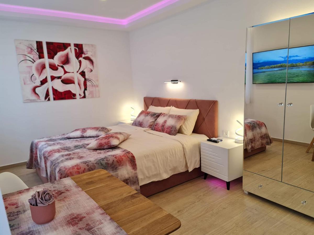 Restaurant & Apartments Getaway Pri Kobalu Випава Екстериор снимка