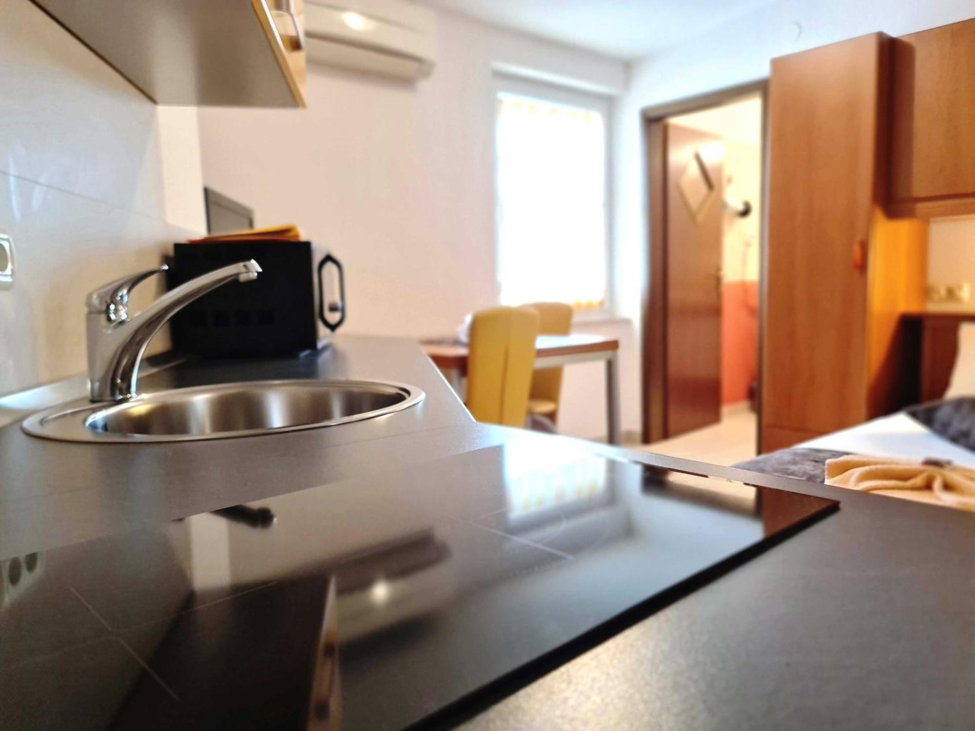 Restaurant & Apartments Getaway Pri Kobalu Випава Стая снимка